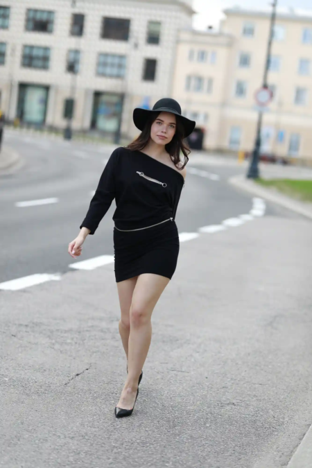 Sukienka oversize - obrazek 2